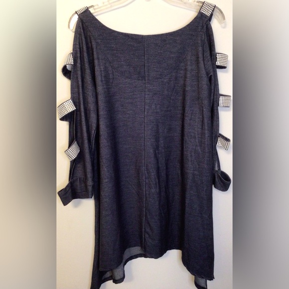 Ashley Stewart open shoulder Cutout Flare Sleeve Top Size 14/16 - Picture 6 of 6